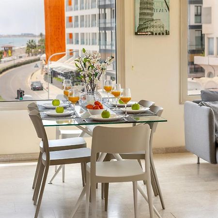 Mackenzie Beachfront Eftyhia Suite Larnaca Esterno foto