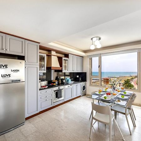 Mackenzie Beachfront Eftyhia Suite Larnaca Esterno foto