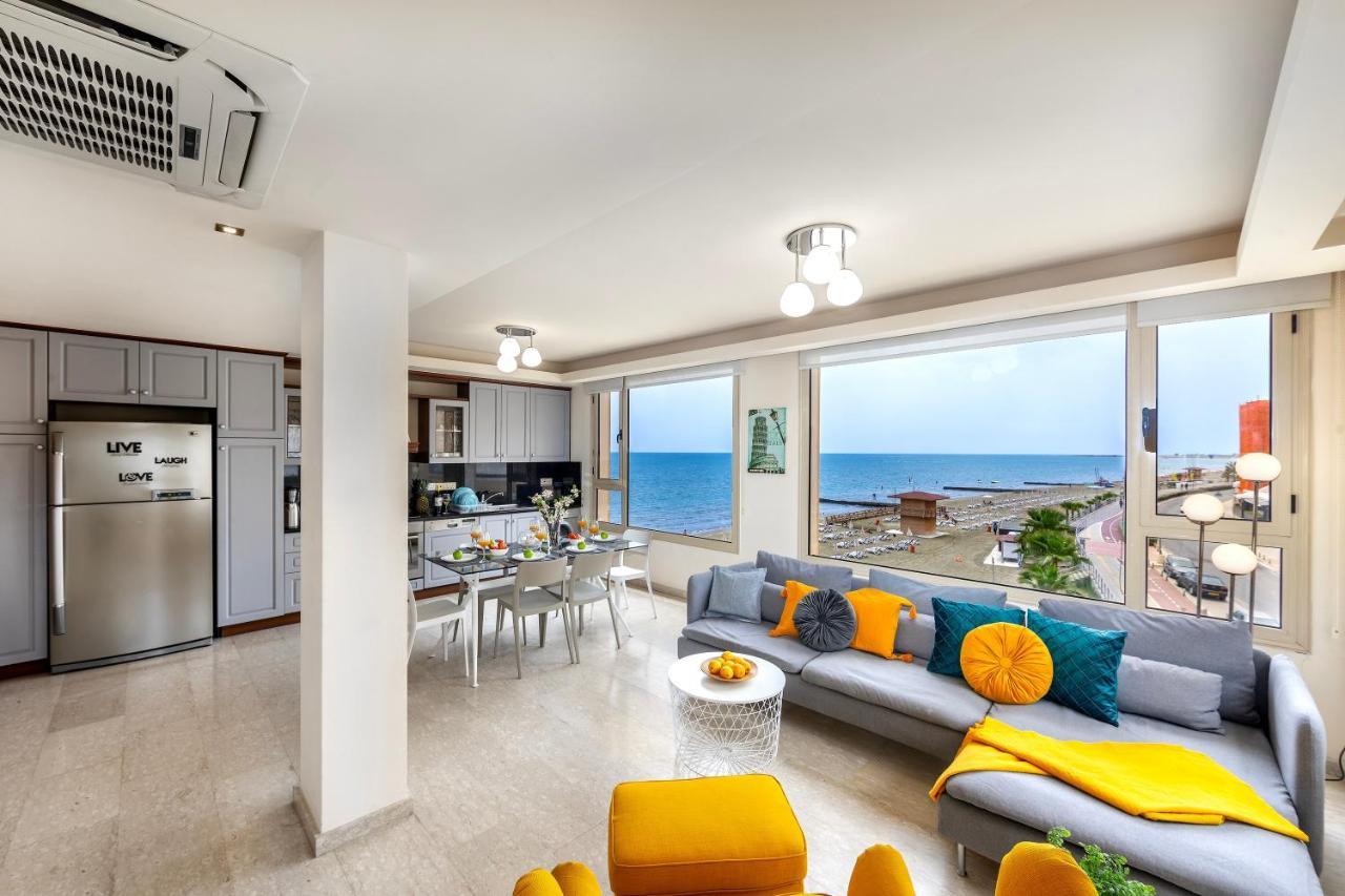Mackenzie Beachfront Eftyhia Suite Larnaca Esterno foto