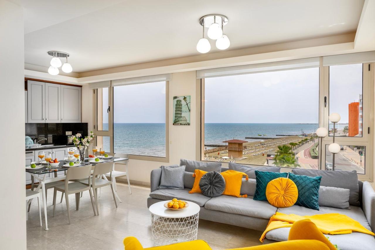 Mackenzie Beachfront Eftyhia Suite Larnaca Esterno foto