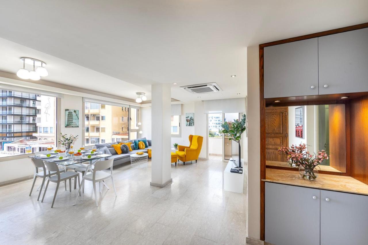 Mackenzie Beachfront Eftyhia Suite Larnaca Esterno foto